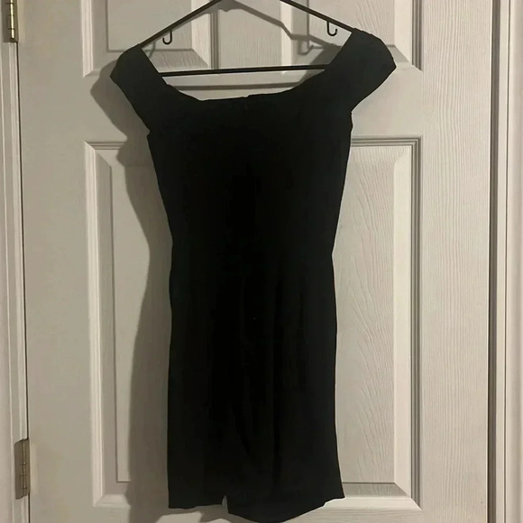 Emerald Square Off the Shoulder Dress - Size Small - Picture 5 of 8